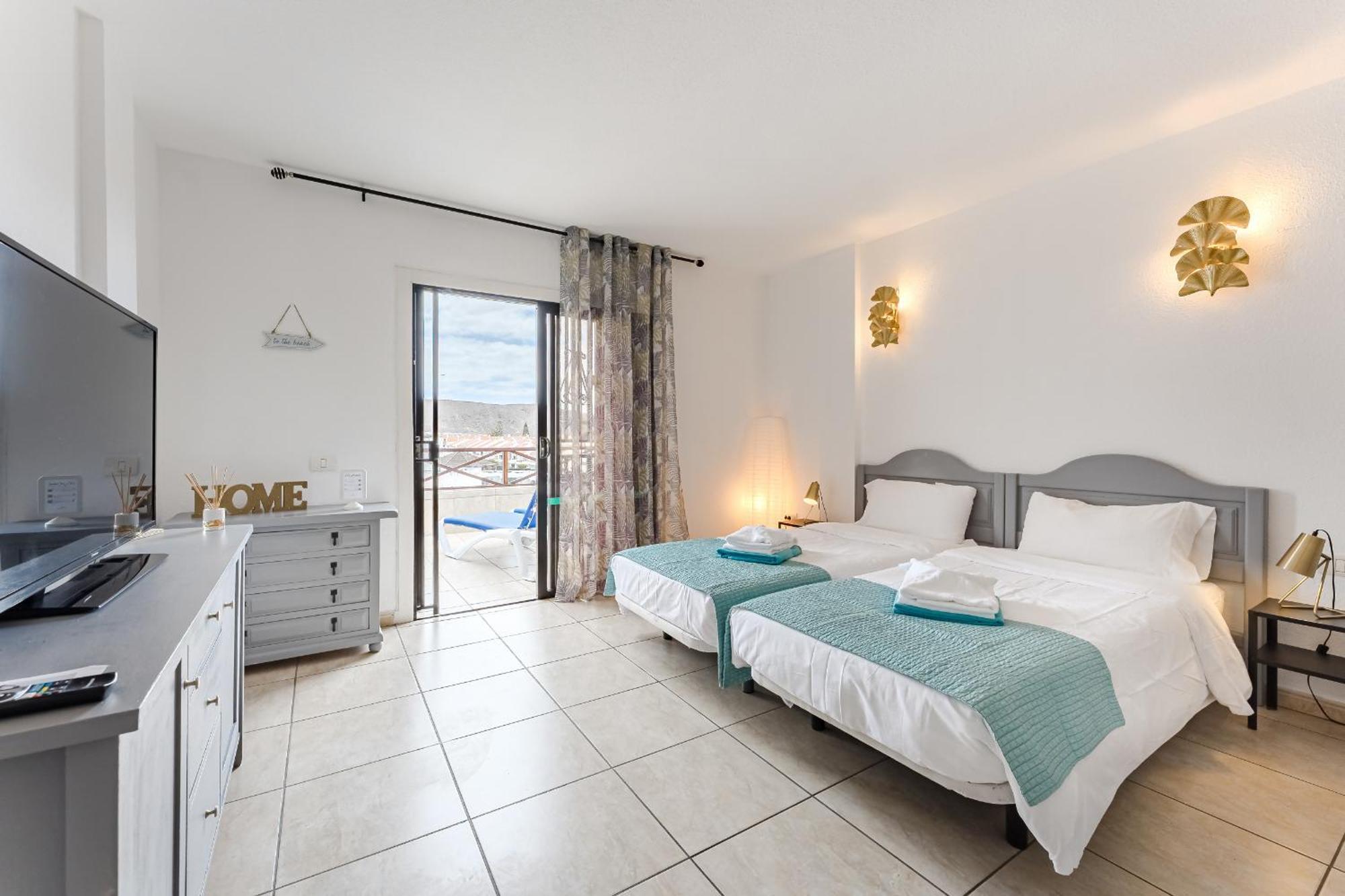 Blue Cristianos By Welcome Tenerife Los Cristianos  Εξωτερικό φωτογραφία